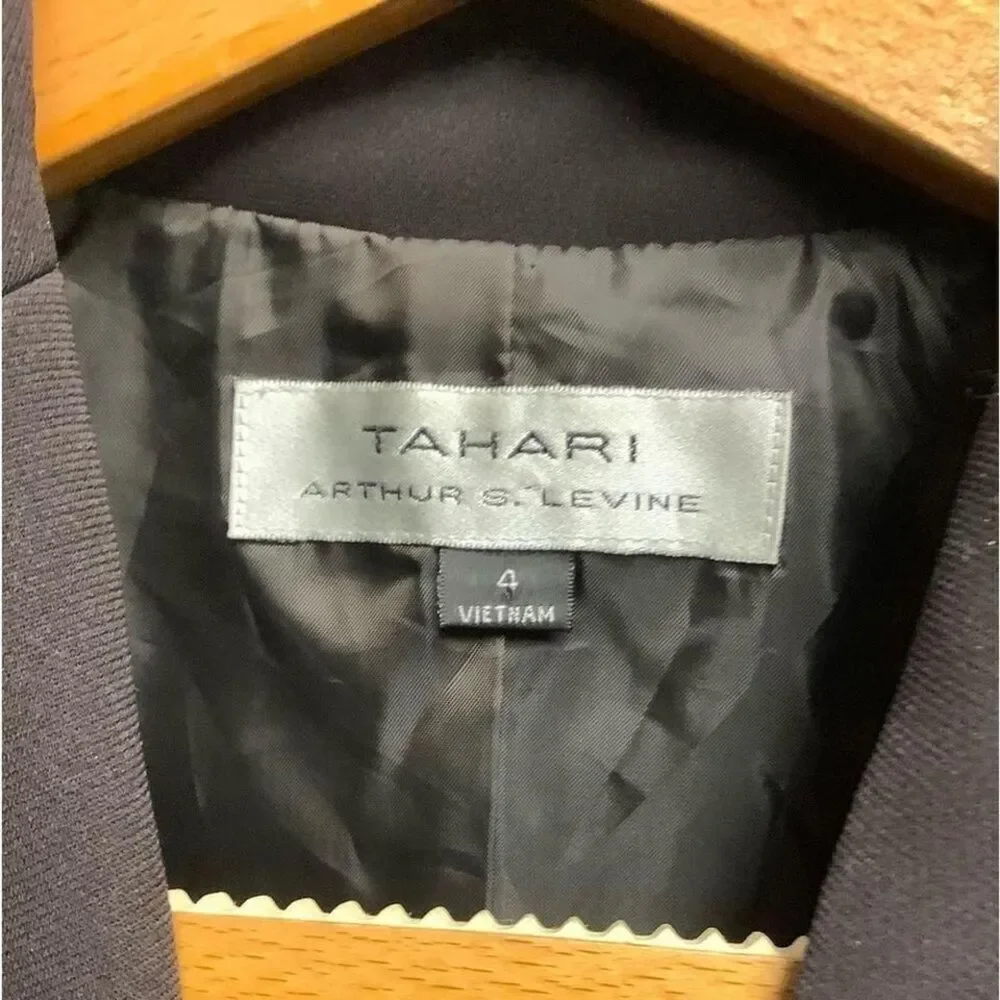 Tahari brown jacket‎ size 4